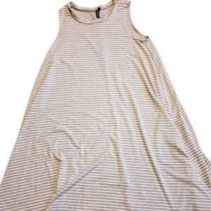 🛍️Striped grey and white high neck knee lenth dress